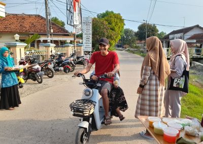 Ramadhan Berbagi Takjil Paud Harapan Bangsa Desa Kalensari